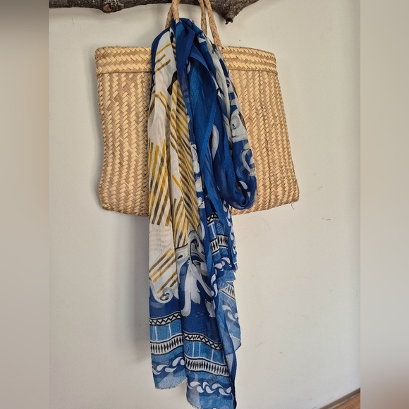 Blue and White Patterned Scarf - Picture 8 of 11
